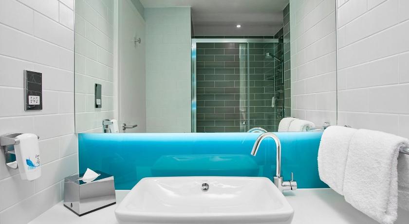 Image of Standard Room with Free Hot Breakfast 10
