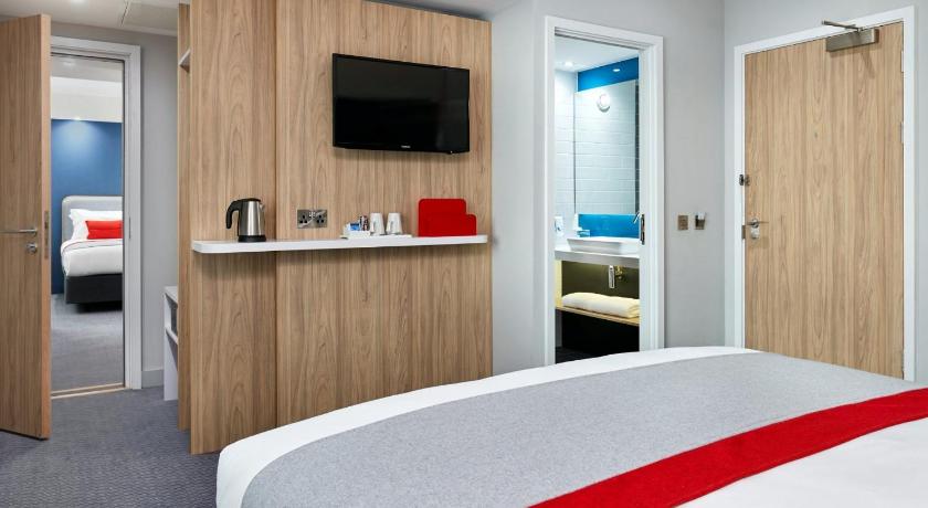 Image of 1 Double Accessible with Free Hot Breakfast 5