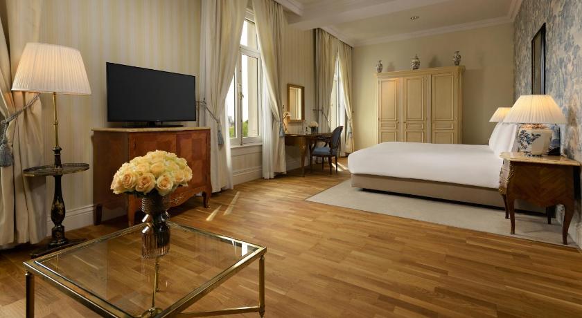 Image of 1 King Bed Junior Suite City View 0