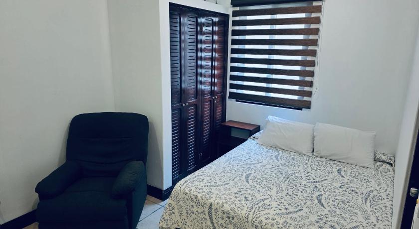Image of Small Double Room 1