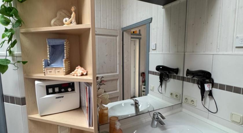 Rehling Seeschwalbe 78 Kompassweg 4-Star Single Room pool