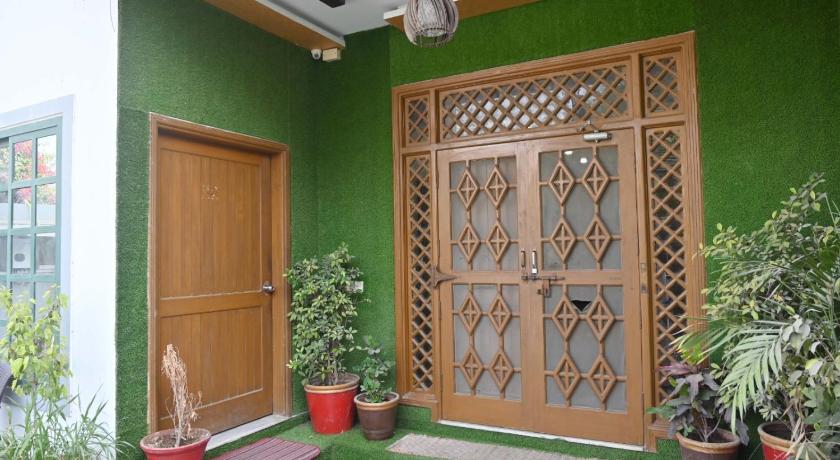 Clifton inn Guest HOUSE - image 3