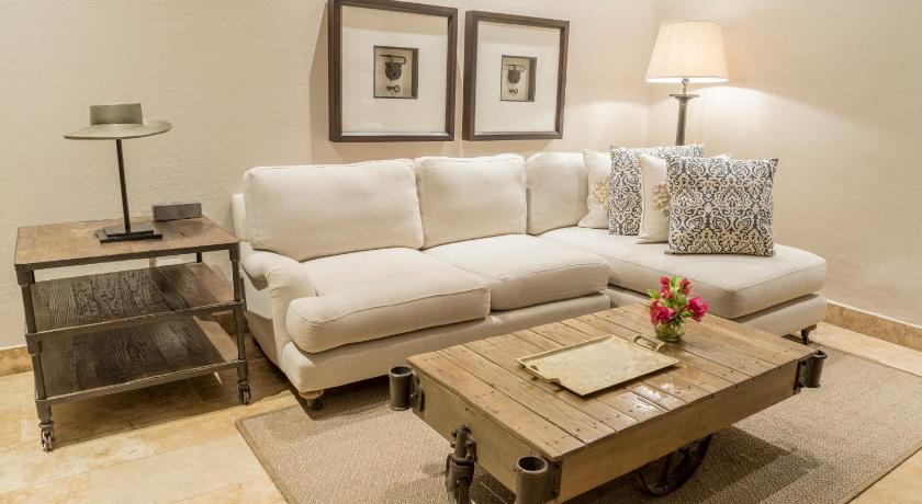 Image of Suite 4