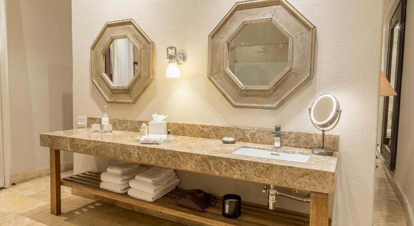 Image of Suite 2