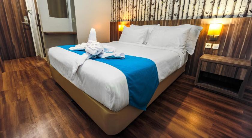 Sunrise Hotel - image 21