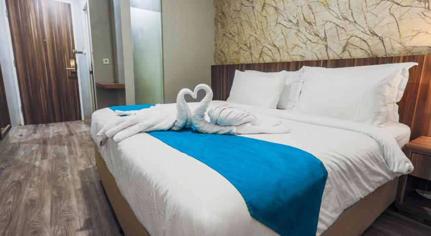 Sunrise Hotel - image 16
