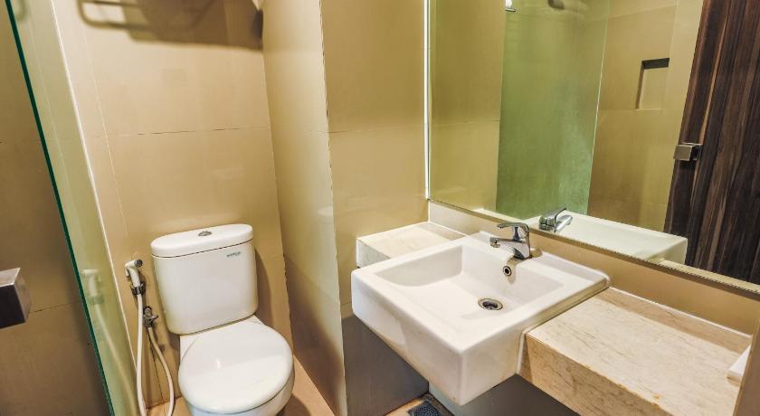 Sunrise Hotel - image 32