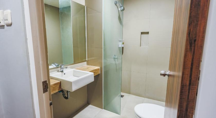 Sunrise Hotel - image 26