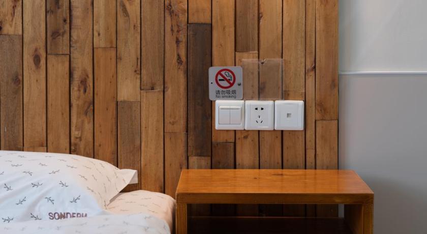 Image of Standard Double Room with Private Bathroom 6