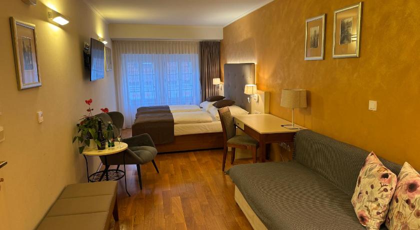 Image of Deluxe Junior Suite 3