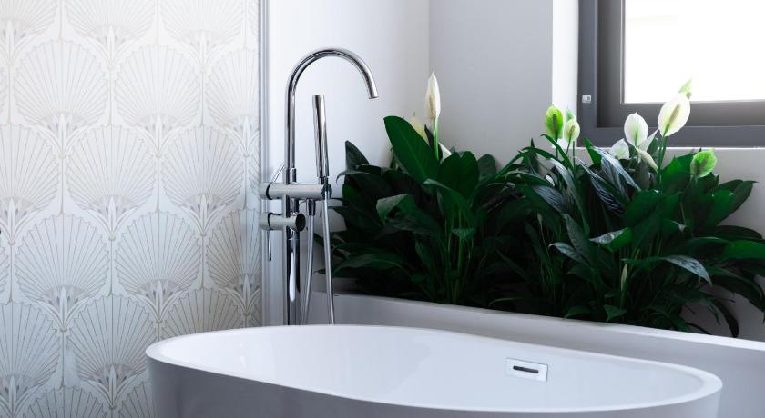 Image of Superior Suite 6