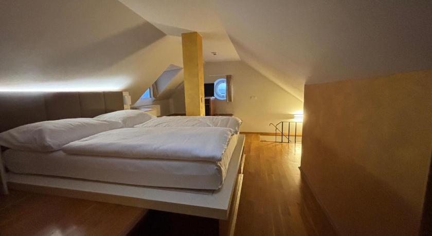Image of Duplex Suite 1