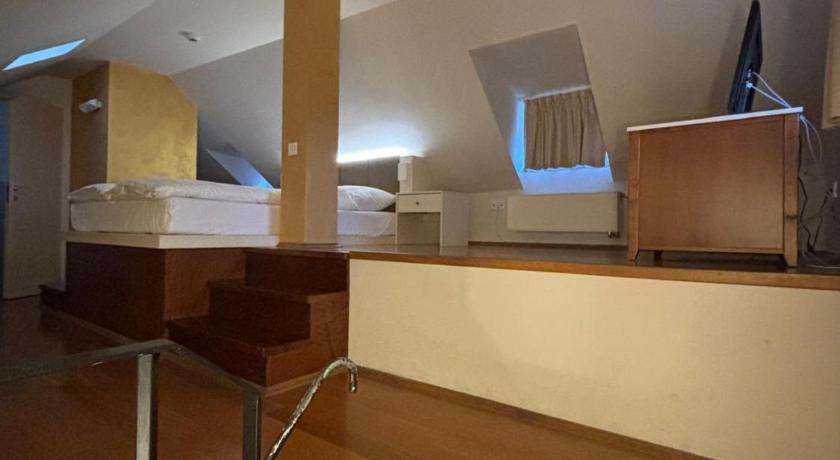 Image of Duplex Suite 3