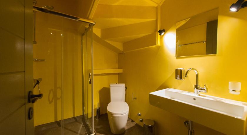 small luxury hotel 1800 photo