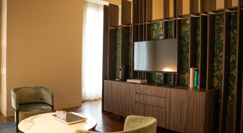 Image of Suite 1