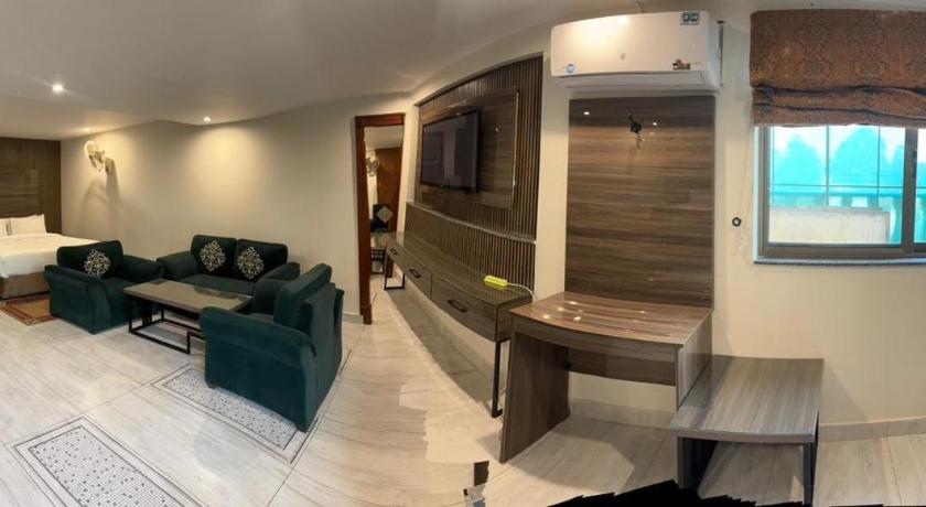 Prestige Guest House - image 8