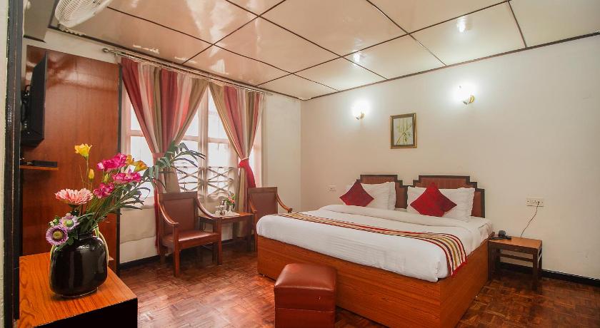Central Hill Resort - The Mall Road - image 49