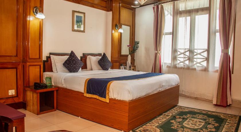 Central Hill Resort - The Mall Road - image 48