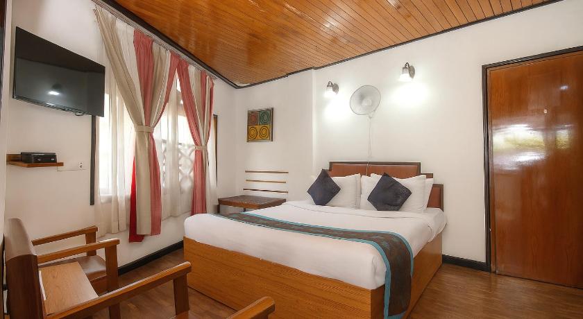 Central Hill Resort - The Mall Road - image 19
