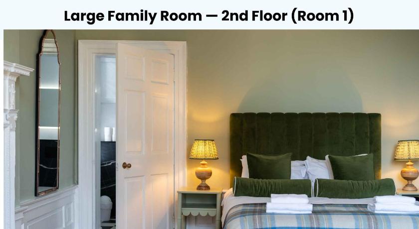 Image of Family Room 8