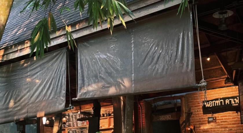 ナコンシータマラート Kung Nok Tha Resort 4つ星 ホテル ロビー