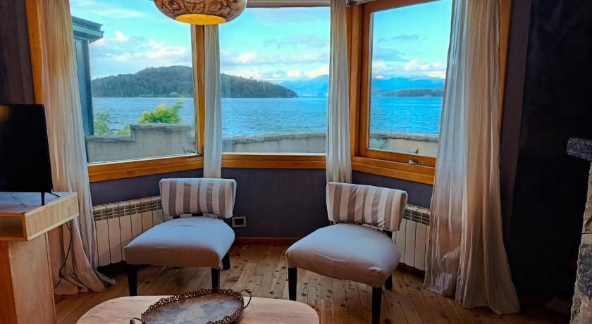 Image of Deluxe Suite with Spa Bath 9