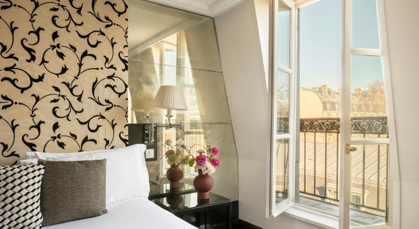 Image of Deluxe Room 7
