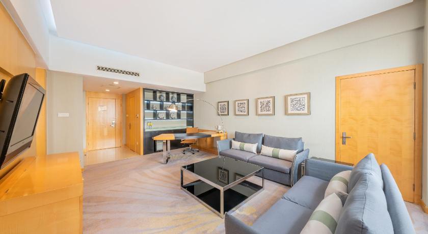 Image of 1 Bedroom Suite Separate Bath Walk In Shower 0