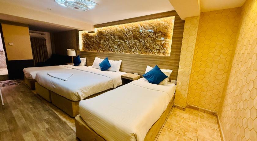 Image of Quadruple Room 8