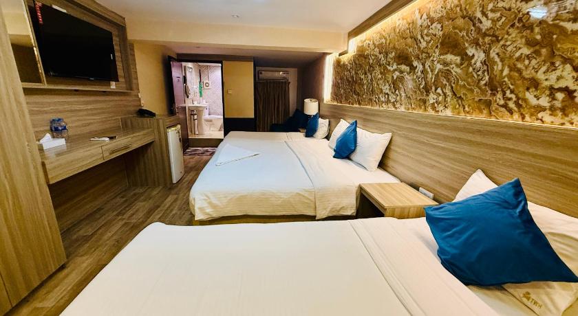 Image of Quadruple Room 10