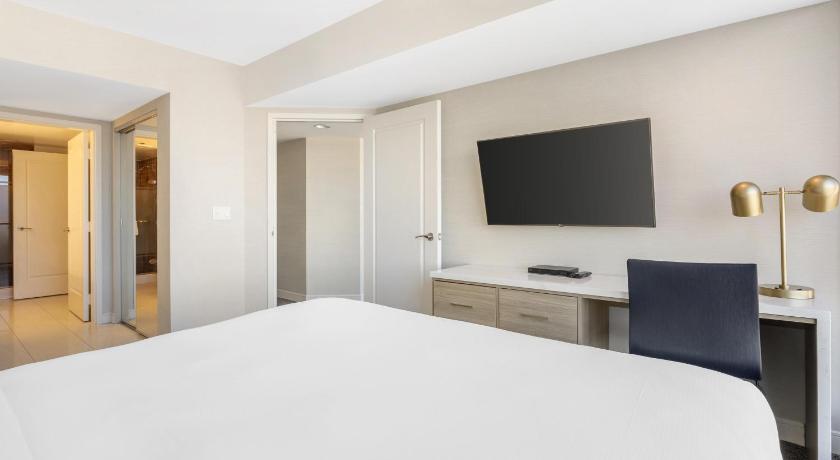 Image of 4 BEDROOM 4 KINGS PREMIER SUITE WITH SOFABED 5