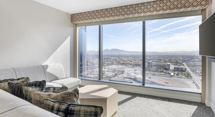 Image of CORNER 2 BEDROOM 2 KING PREMIER SUITE SOFABED 0