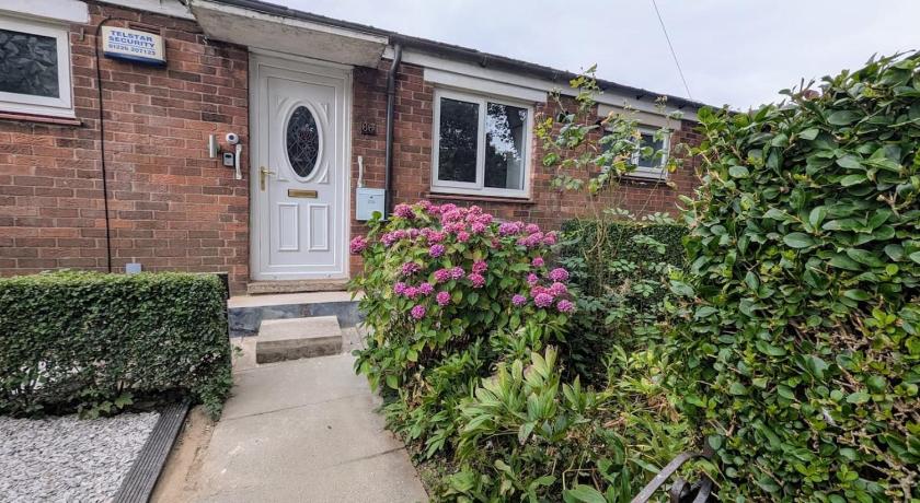 Flat, 2 double beds, free parking, near Arena