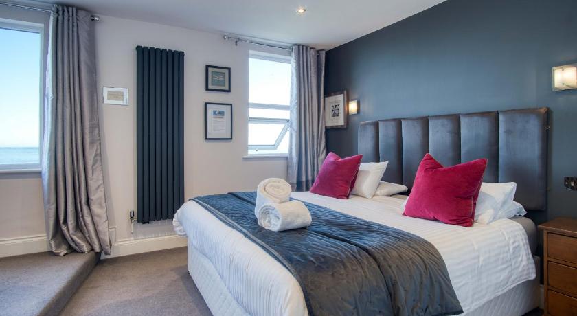 Image of King Room with Sea View 3