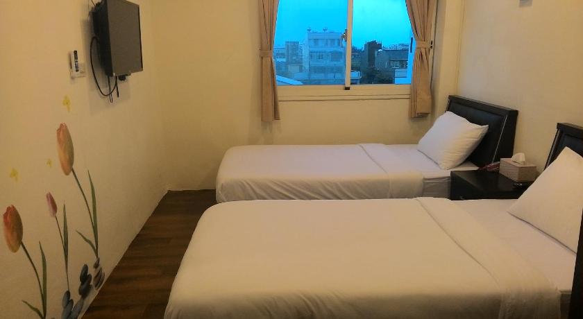 Image of Standard Twin Room 0