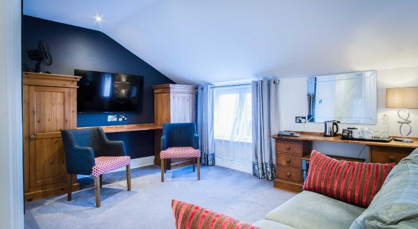 Image of Superior King Room 8