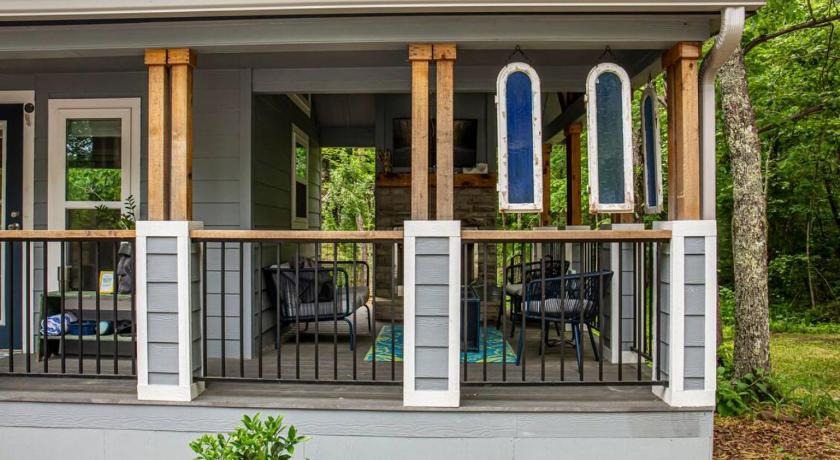 멘톤 (AL) Waterfall Cottage, Hot Tub, Game Room, Fire Pit 4성급 숙소 전망