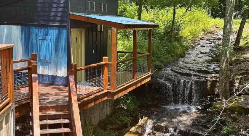 멘톤 (AL) Waterfall Cottage, Hot Tub, Game Room, Fire Pit 4성급 숙소 객실