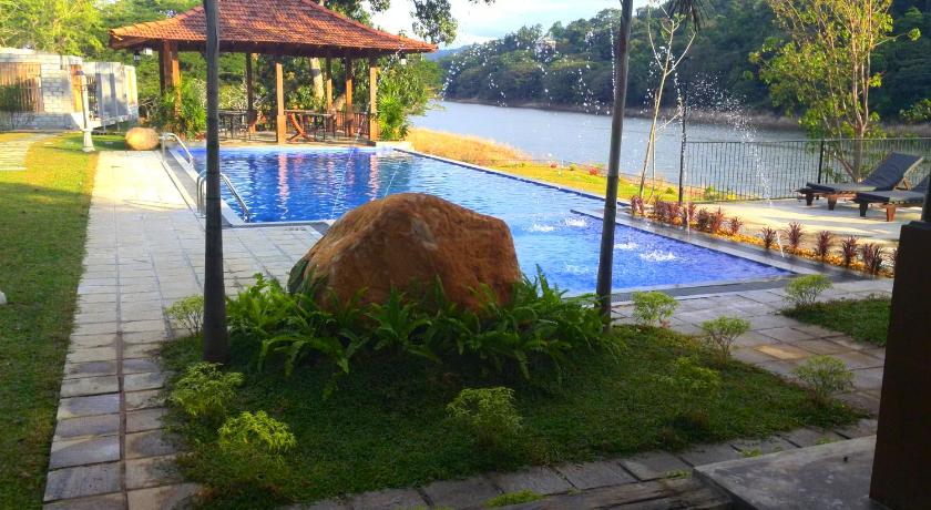 Serendip Stone Hotel and Bungalow photo