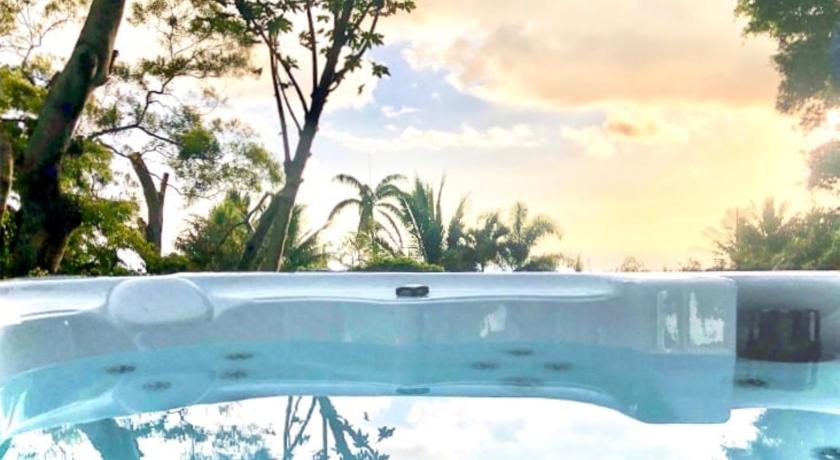 칼라오아 (HI) Zen Private Vacation house with SPA 2성급 숙소 레스토랑