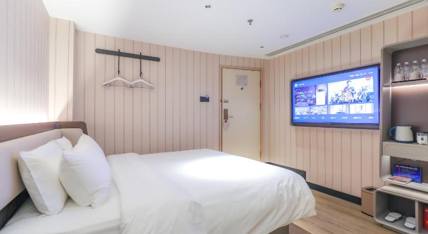 Image of Double Room A without Window 1