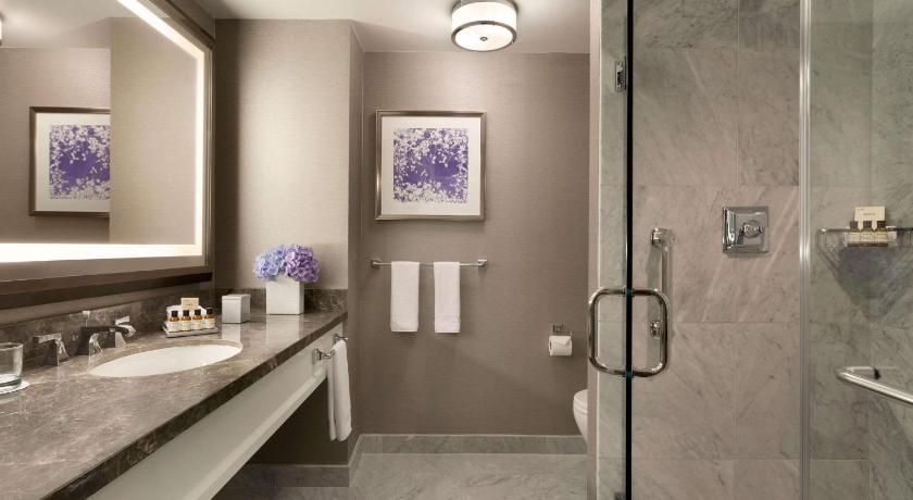 Image of One-Bedroom King Suite 2