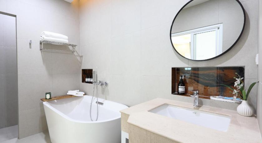 Image of Standard pool villa 8