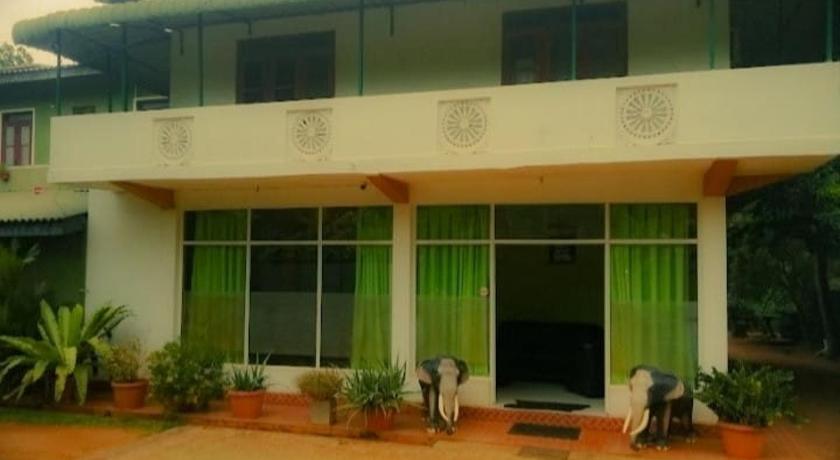 River Garden Hotel Anuradhapura – Anuradhapura, IA