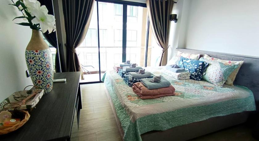 촌부리 The High One 2星级 酒店 套房