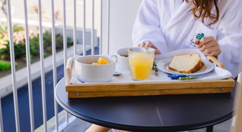 Ponta Delgada Canadiano Urban Nature Hotel 3-Star Hotel pool