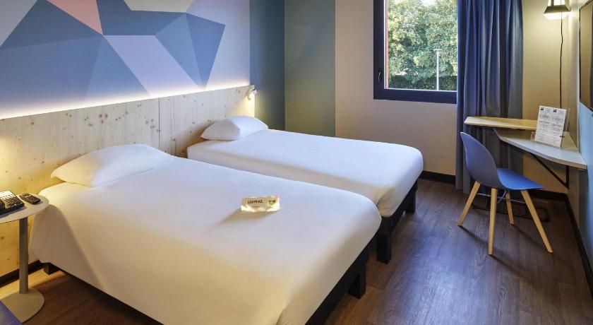 Foto, millel on kujutatud Standard - Kaheinimesetuba, Twin (Standard Room with twin beds) 0