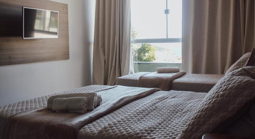 Image of Quadruple Room with Sea View 4
