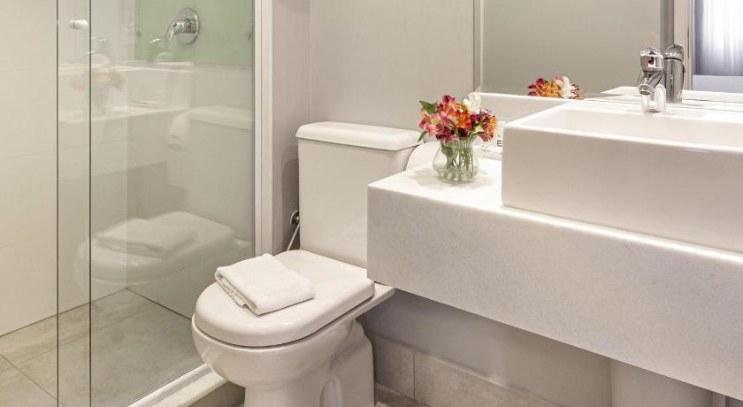 Image of Queen Junior Suite 6