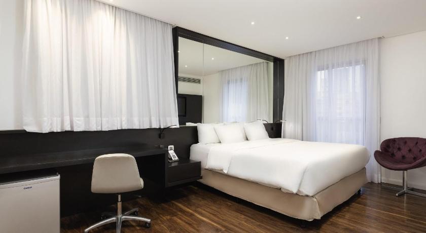 Image of Superior Double Bed 1